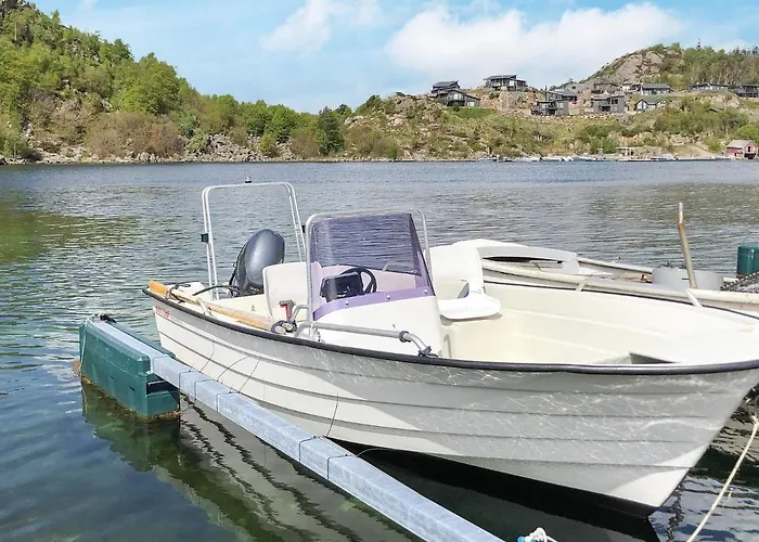 4 Person In Lyngdal-by Traum * Korshamn (Vest-Agder)